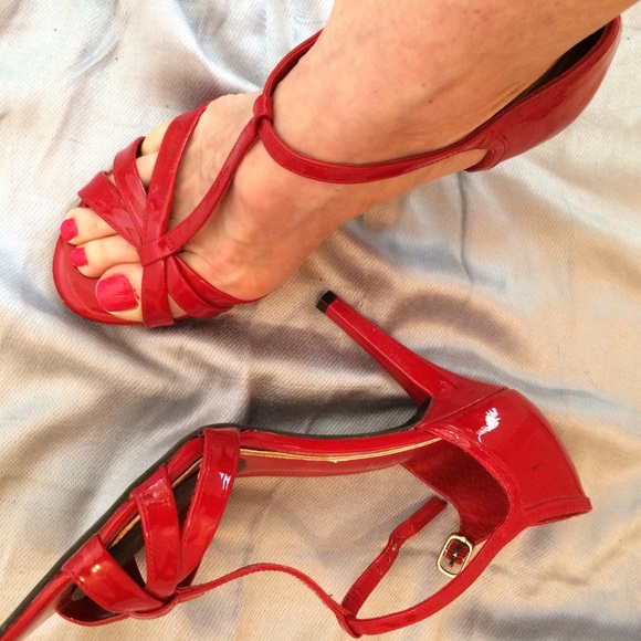 Ralph Lauren Shoes - ⭐️HP⭐️Ralph Lauren  patent leather shoes
